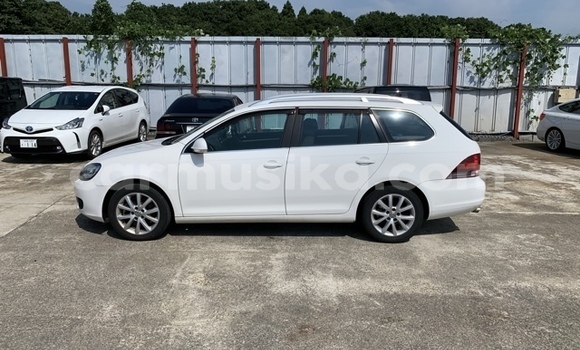 Buy Used Volkswagen Golf White Car in Beitbridge in Matabeleland South Buy Used Volkswagen Golf White Car in Beitbridge in Matabeleland South