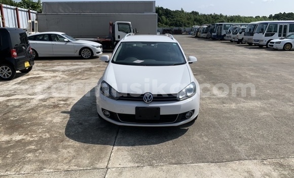Buy Used Volkswagen Golf White Car in Beitbridge in Matabeleland South Buy Used Volkswagen Golf White Car in Beitbridge in Matabeleland South