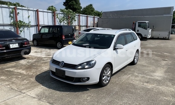 Buy Used Volkswagen Golf White Car in Beitbridge in Matabeleland South Buy Used Volkswagen Golf White Car in Beitbridge in Matabeleland South