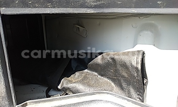 Nunua Ilio tumika Toyota Hiace Nyingine Gari ndani ya Beitbridge nchini Matabeleland Kusini Nunua Ilio tumika Toyota Hiace Nyingine Gari ndani ya Beitbridge nchini Matabeleland Kusini