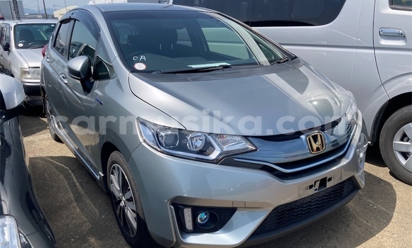 Nunua Ilio tumika Honda Fit Fedha Gari ndani ya Beitbridge nchini Matabeleland Kusini