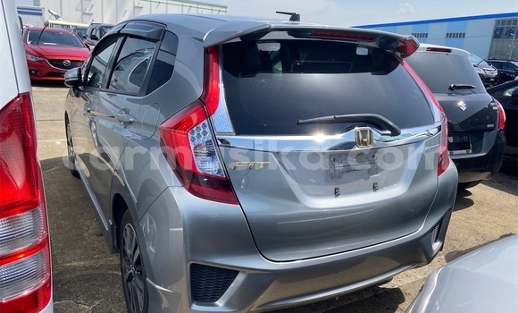 Buy Used Honda Fit Silver Car in Beitbridge in Matabeleland South Buy Used Honda Fit Silver Car in Beitbridge in Matabeleland South