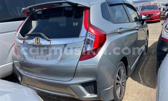 Buy Used Honda Fit Silver Car in Beitbridge in Matabeleland South Buy Used Honda Fit Silver Car in Beitbridge in Matabeleland South