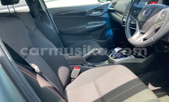 Buy Used Honda Fit Silver Car in Beitbridge in Matabeleland South Buy Used Honda Fit Silver Car in Beitbridge in Matabeleland South