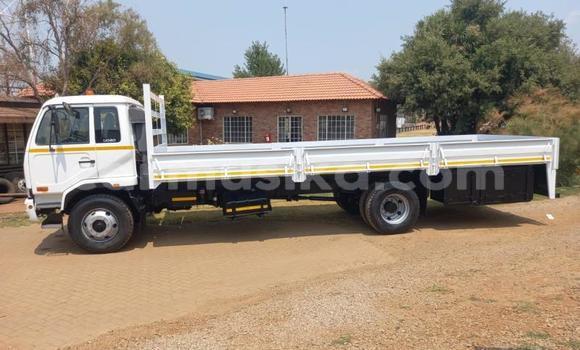 Acheter Occasion Utilitaire Nissan UD Autre à Beitbridge, Matabeleland South Acheter Occasion Utilitaire Nissan UD Autre à Beitbridge, Matabeleland South