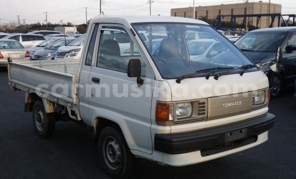 Acheter Occasion Voiture Toyota TownAce Blanc à Beitbridge, Matabeleland South Acheter Occasion Voiture Toyota TownAce Blanc à Beitbridge, Matabeleland South