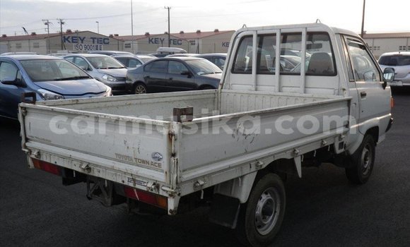 Acheter Occasion Voiture Toyota TownAce Blanc à Beitbridge, Matabeleland South Acheter Occasion Voiture Toyota TownAce Blanc à Beitbridge, Matabeleland South