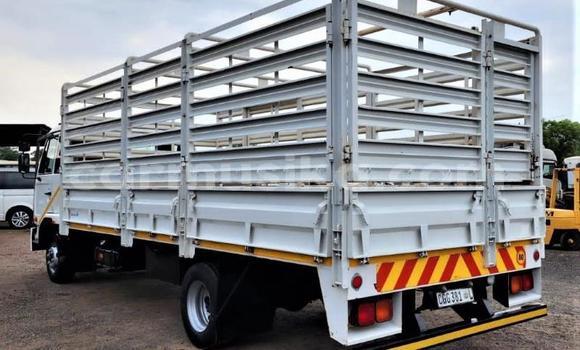 Buy Used Nissan UD White Truck in Beitbridge in Matabeleland South Buy Used Nissan UD White Truck in Beitbridge in Matabeleland South