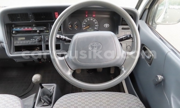 Acheter Occasion Voiture Toyota Hiace Autre à Beitbridge, Matabeleland South Acheter Occasion Voiture Toyota Hiace Autre à Beitbridge, Matabeleland South
