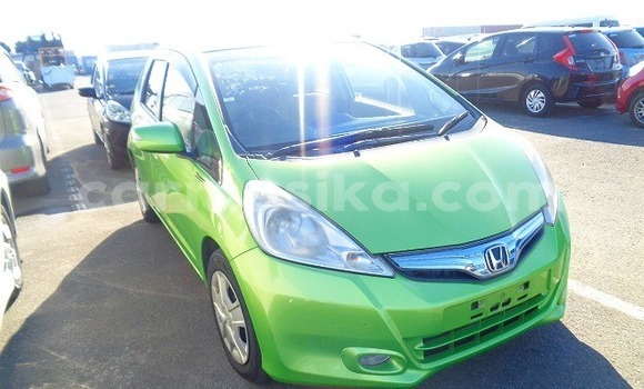Buy Used Honda Fit Green Car in Beitbridge in Matabeleland South Buy Used Honda Fit Green Car in Beitbridge in Matabeleland South