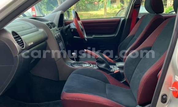 Nunua Ilio tumika Toyota Altezza Fedha Gari ndani ya Beitbridge nchini Matabeleland Kusini Nunua Ilio tumika Toyota Altezza Fedha Gari ndani ya Beitbridge nchini Matabeleland Kusini