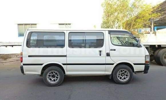 Tenga Tsaru Toyota Hiace Zvimwe Mota in Beitbridge in Matabeleland South Tenga Tsaru Toyota Hiace Zvimwe Mota in Beitbridge in Matabeleland South