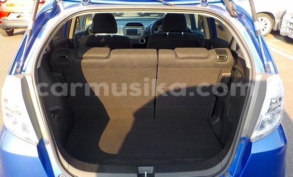 Acheter Occasion Voiture Honda Fit Bleu à Beitbridge, Matabeleland South Acheter Occasion Voiture Honda Fit Bleu à Beitbridge, Matabeleland South