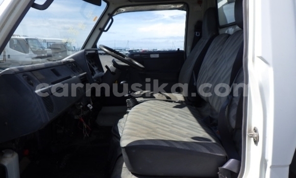 Buy Used Toyota Dyna White Truck in Beitbridge in Matabeleland South Buy Used Toyota Dyna White Truck in Beitbridge in Matabeleland South