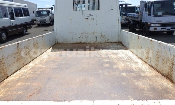 Buy Used Toyota Dyna White Truck in Beitbridge in Matabeleland South Buy Used Toyota Dyna White Truck in Beitbridge in Matabeleland South