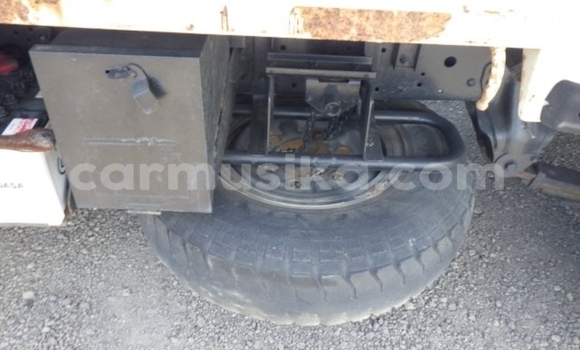 Buy Used Toyota Dyna White Truck in Beitbridge in Matabeleland South Buy Used Toyota Dyna White Truck in Beitbridge in Matabeleland South