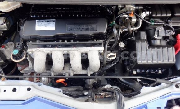 Nunua Ilio tumika Honda Fit Bluu Gari ndani ya Beitbridge nchini Matabeleland Kusini Nunua Ilio tumika Honda Fit Bluu Gari ndani ya Beitbridge nchini Matabeleland Kusini