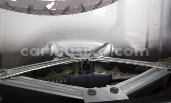 Nunua Ilio tumika Honda Fit Bluu Gari ndani ya Beitbridge nchini Matabeleland Kusini Nunua Ilio tumika Honda Fit Bluu Gari ndani ya Beitbridge nchini Matabeleland Kusini