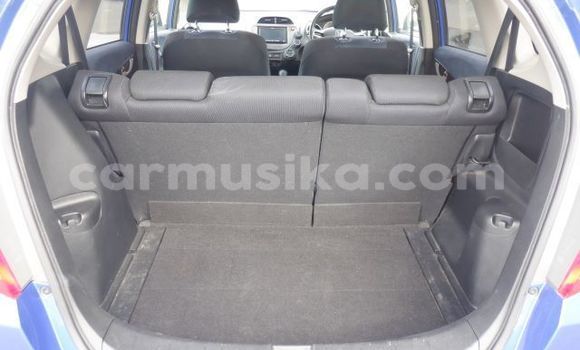 Nunua Ilio tumika Honda Fit Bluu Gari ndani ya Beitbridge nchini Matabeleland Kusini Nunua Ilio tumika Honda Fit Bluu Gari ndani ya Beitbridge nchini Matabeleland Kusini