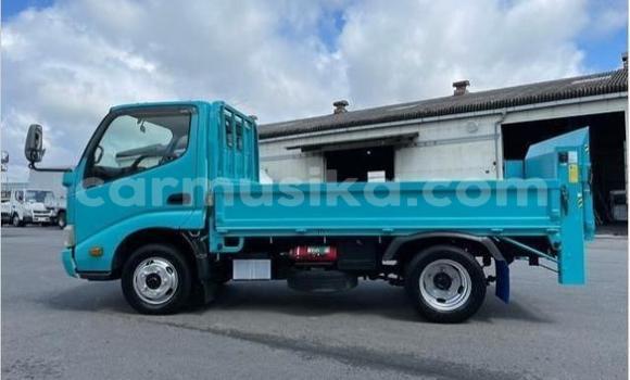 Buy Used Toyota Dyna Blue Truck in Beitbridge in Matabeleland South Buy Used Toyota Dyna Blue Truck in Beitbridge in Matabeleland South