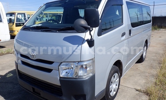 Buy Used Toyota Hiace Silver Car in Beitbridge in Matabeleland South Buy Used Toyota Hiace Silver Car in Beitbridge in Matabeleland South