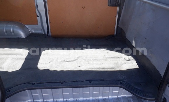 Nunua Ilio tumika Toyota Hiace Fedha Gari ndani ya Beitbridge nchini Matabeleland Kusini Nunua Ilio tumika Toyota Hiace Fedha Gari ndani ya Beitbridge nchini Matabeleland Kusini