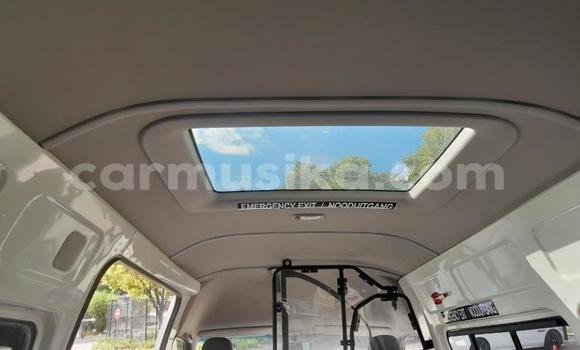 Buy Used Toyota Hiace White Car in Beitbridge in Matabeleland South Buy Used Toyota Hiace White Car in Beitbridge in Matabeleland South
