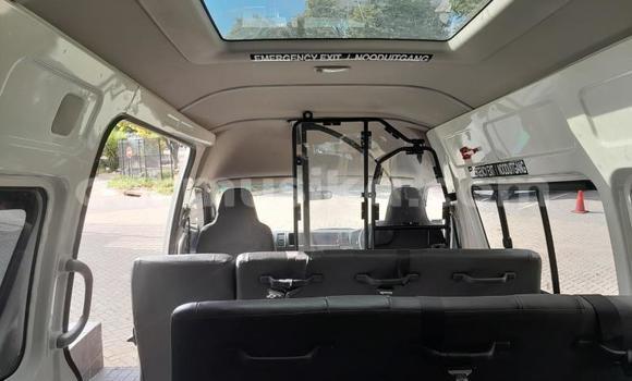 Buy Used Toyota Hiace White Car in Beitbridge in Matabeleland South Buy Used Toyota Hiace White Car in Beitbridge in Matabeleland South