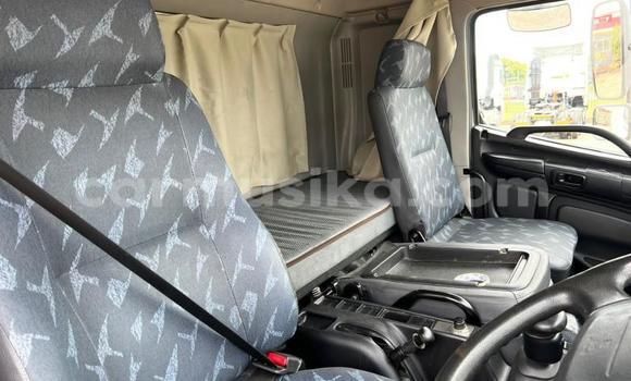 Buy Used Hino Ranger White Truck in Beitbridge in Matabeleland South Buy Used Hino Ranger White Truck in Beitbridge in Matabeleland South