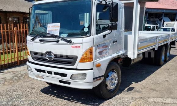 Buy Used Hino Ranger White Truck in Beitbridge in Matabeleland South