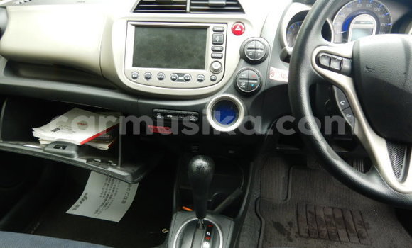 Buy Used Honda Fit Blue Car in Beitbridge in Matabeleland South Buy Used Honda Fit Blue Car in Beitbridge in Matabeleland South