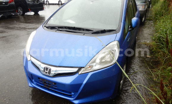 Buy Used Honda Fit Blue Car in Beitbridge in Matabeleland South Buy Used Honda Fit Blue Car in Beitbridge in Matabeleland South