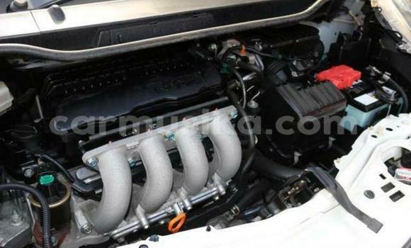 Nunua Ilio tumika Honda Fit Nyeupe Gari ndani ya Beitbridge nchini Matabeleland Kusini Nunua Ilio tumika Honda Fit Nyeupe Gari ndani ya Beitbridge nchini Matabeleland Kusini