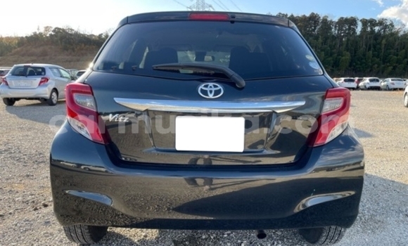 Buy Used Toyota Vitz Black Car in Beitbridge in Matabeleland South Buy Used Toyota Vitz Black Car in Beitbridge in Matabeleland South