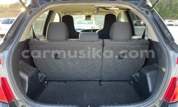 Buy Used Toyota Vitz Black Car in Beitbridge in Matabeleland South Buy Used Toyota Vitz Black Car in Beitbridge in Matabeleland South