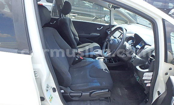 Nunua Ilio tumika Honda Fit Nyeupe Gari ndani ya Beitbridge nchini Matabeleland Kusini Nunua Ilio tumika Honda Fit Nyeupe Gari ndani ya Beitbridge nchini Matabeleland Kusini