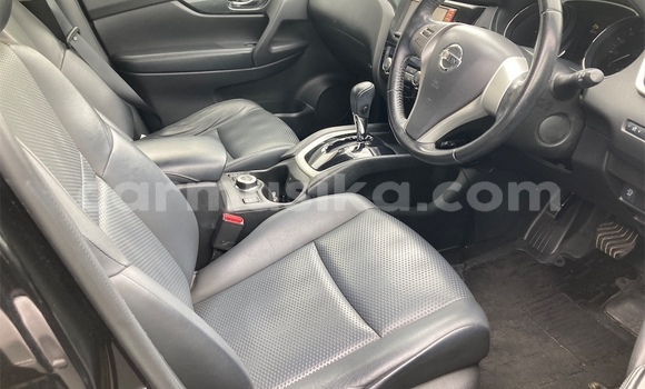 Nunua Ilio tumika Nissan X–Trail Nyeusi Gari ndani ya Beitbridge nchini Matabeleland Kusini Nunua Ilio tumika Nissan X–Trail Nyeusi Gari ndani ya Beitbridge nchini Matabeleland Kusini