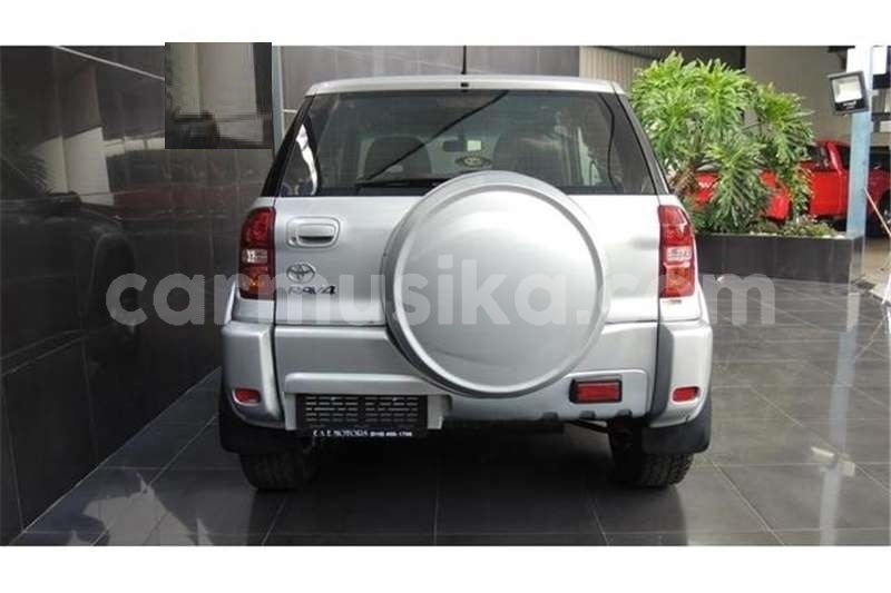 Big with watermark toyota rav4 180 3 door 2006 id 62835076 type main