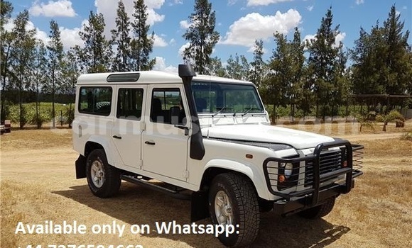 Nunua Ilio tumika Land Rover Defender Nyeupe Gari ndani ya Harare nchini Harare Nunua Ilio tumika Land Rover Defender Nyeupe Gari ndani ya Harare nchini Harare