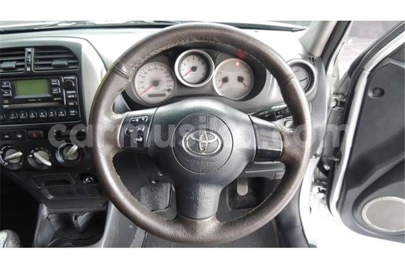 Big with watermark toyota rav4 180 3 door 2006 id 62835082 type main