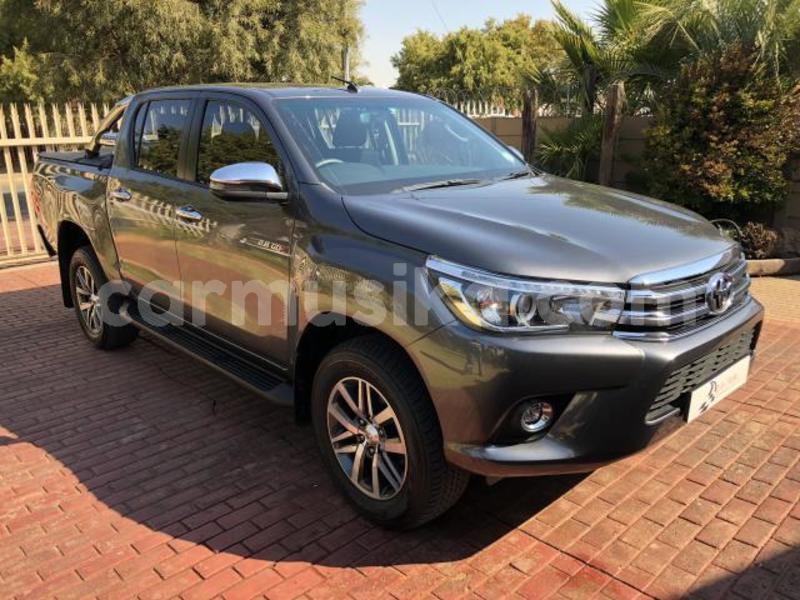 Big with watermark 2018 toyota hilux 2.8 gd 6 4x4 auto pv1026173 1