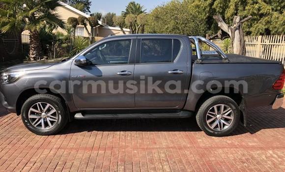 Acheter Occasion Voiture Toyota Hilux Noir à Beitbridge, Matabeleland South Acheter Occasion Voiture Toyota Hilux Noir à Beitbridge, Matabeleland South