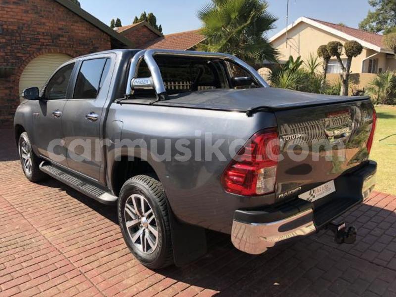 Big with watermark 2018 toyota hilux 2.8 gd 6 4x4 auto pv1026173 5