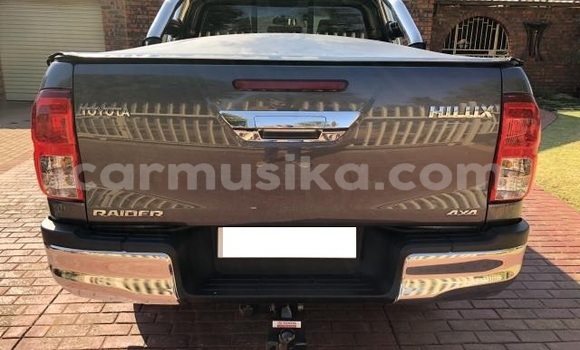 Acheter Occasion Voiture Toyota Hilux Noir à Beitbridge, Matabeleland South Acheter Occasion Voiture Toyota Hilux Noir à Beitbridge, Matabeleland South