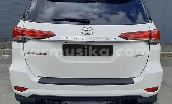 Buy Used Toyota Fortuner White Car in Harare in Harare Buy Used Toyota Fortuner White Car in Harare in Harare