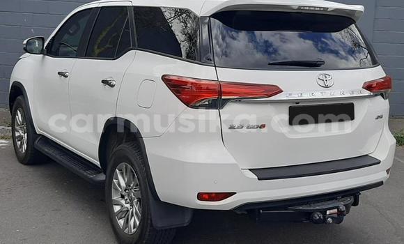 Buy Used Toyota Fortuner White Car in Harare in Harare Buy Used Toyota Fortuner White Car in Harare in Harare