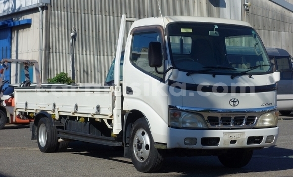 Nunua Ilio tumika Toyota Dyna Nyeupe Gari ndani ya Beitbridge nchini Matabeleland Kusini