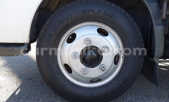 Acheter Occasion Voiture Toyota Dyna Blanc à Beitbridge, Matabeleland South Acheter Occasion Voiture Toyota Dyna Blanc à Beitbridge, Matabeleland South