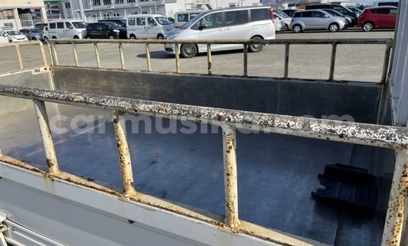 Tenga Tsaru Toyota Dyna Chena Mota in Beitbridge in Matabeleland South Tenga Tsaru Toyota Dyna Chena Mota in Beitbridge in Matabeleland South