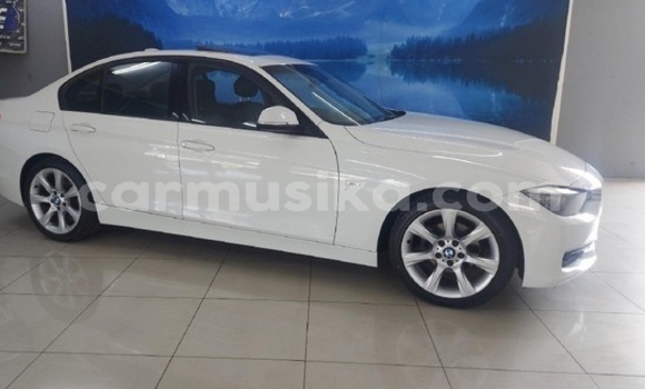 Nunua Ilio tumika BMW 3–Series Nyeupe Gari ndani ya Beitbridge nchini Matabeleland Kusini Nunua Ilio tumika BMW 3–Series Nyeupe Gari ndani ya Beitbridge nchini Matabeleland Kusini